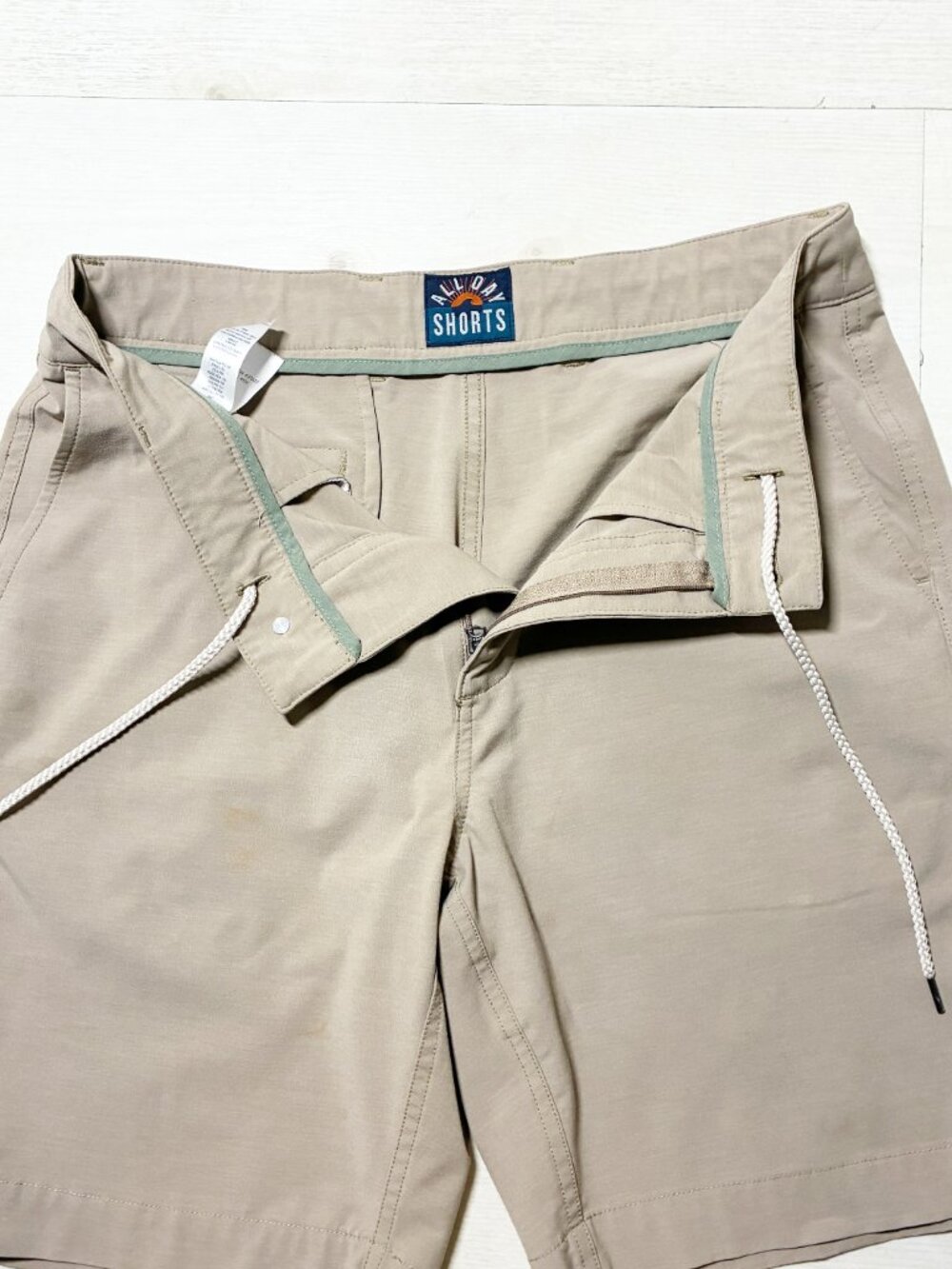 Faherty Men's All Day Hybrid Shorts Kakhi 2.0 Size 30 - Picture 4 of 6